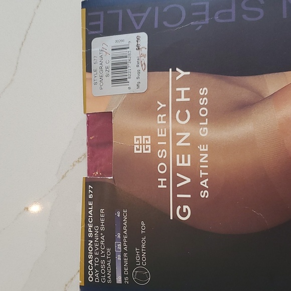 Givenchy Hosiery size C pomegranate color gloss Lycra sheer25 denier sandelfoot - Picture 4 of 4